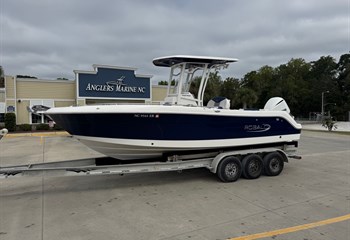 2021 Robalo R242 Explorer  Boat